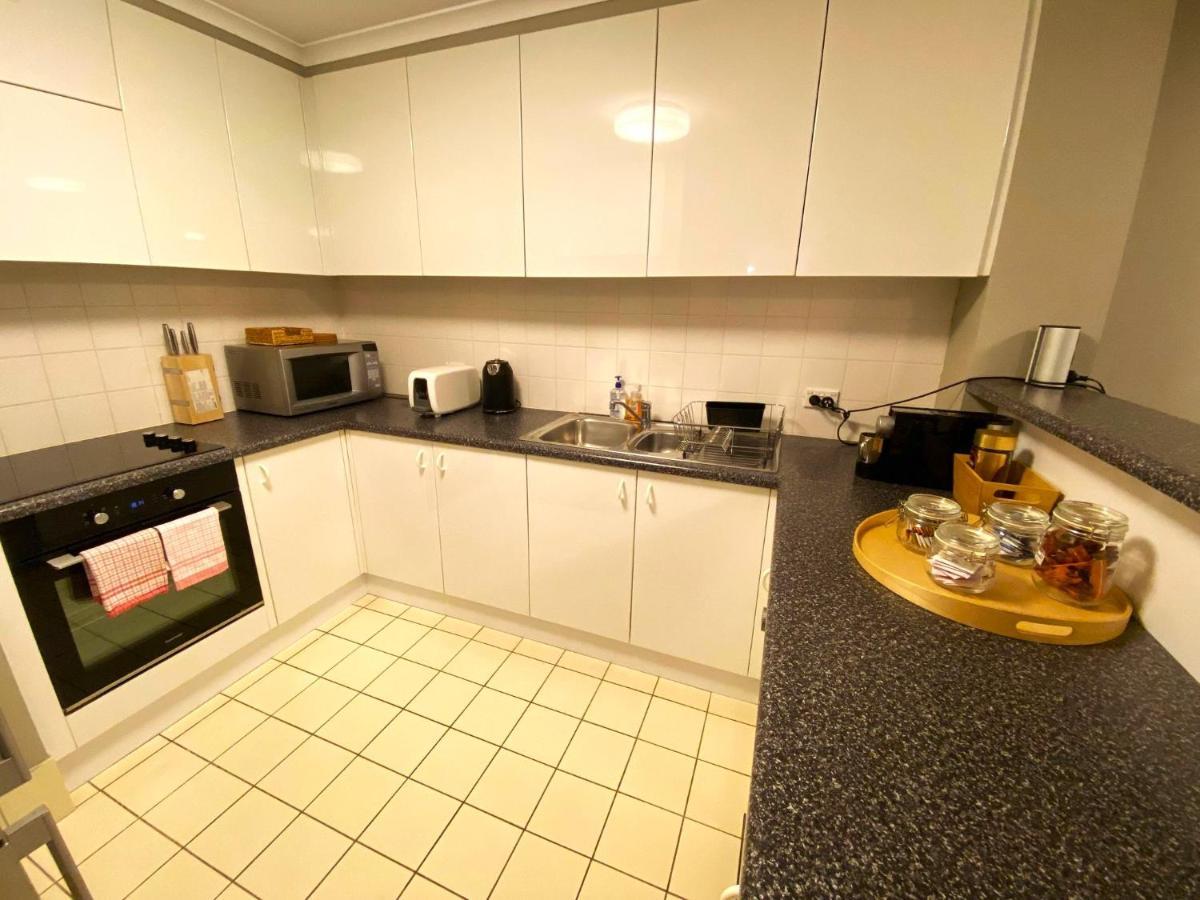 2 Bed 2 Bath Apartment In Braddon, Canberra - Pool, Gym And Free Parking Exterior photo