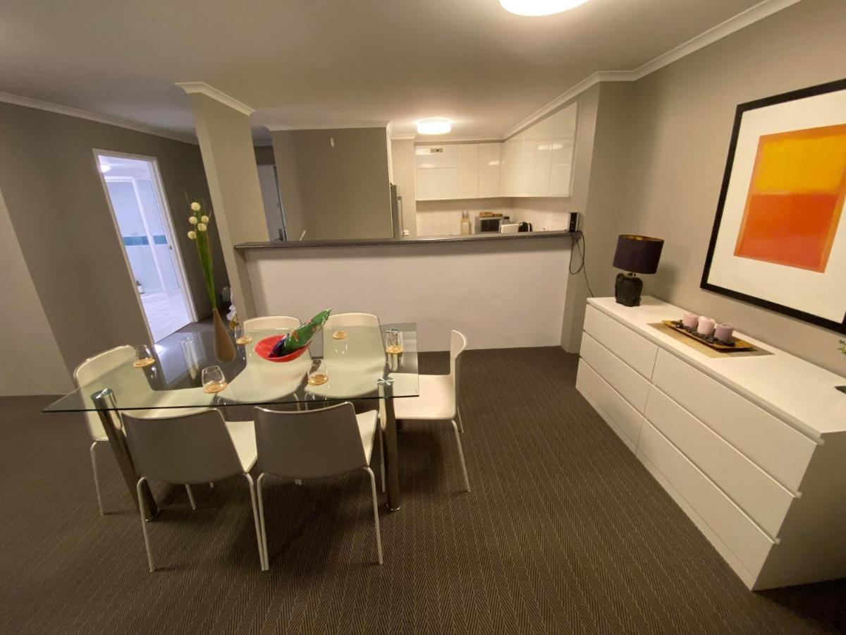 2 Bed 2 Bath Apartment In Braddon, Canberra - Pool, Gym And Free Parking Exterior photo