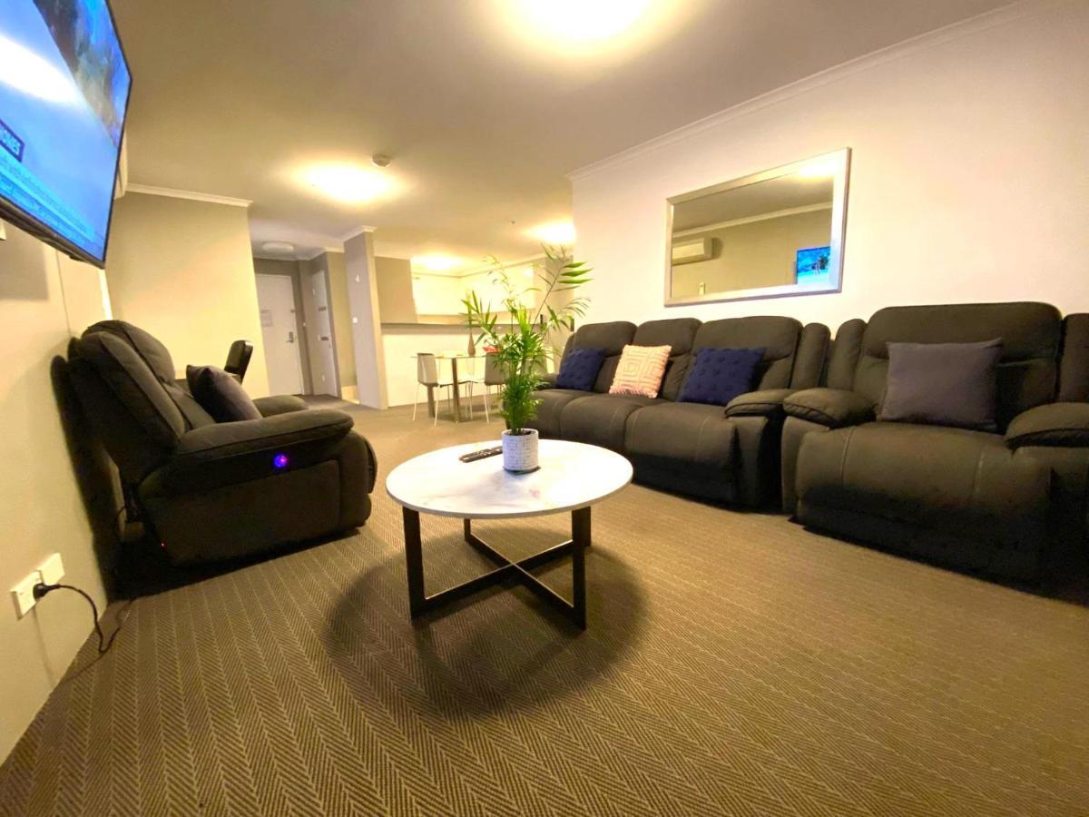 2 Bed 2 Bath Apartment In Braddon, Canberra - Pool, Gym And Free Parking Exterior photo